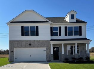 286 Hartfield Ave, Raeford, NC 28376