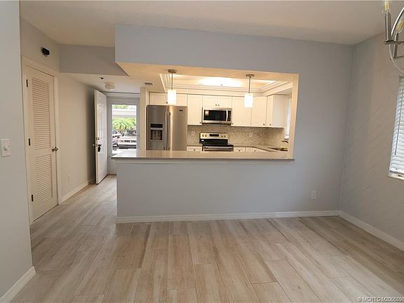 5th image of 2950 SE Ocean Blvd APT 112101