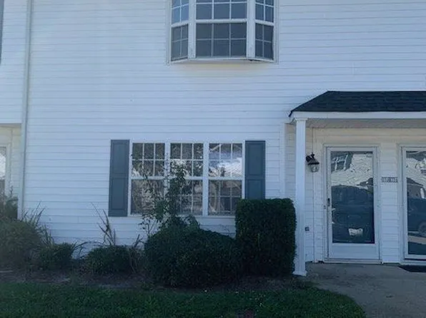 3935 Sterling Pointe Dr, Winterville, NC 28590