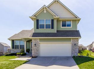14956 Buena Vista Dr, Clive, IA 50325