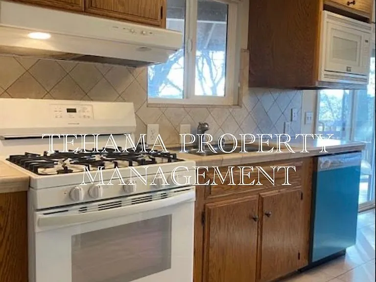 14807 Hilltop Dr — Photo 5