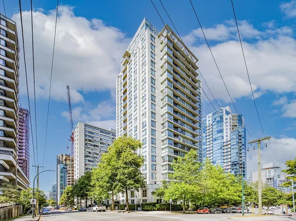 1420 Georgia St W #1601, Vancouver, BC V6G 3K4