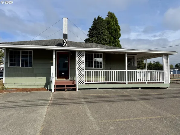 2091 Broadway Ave, North Bend, OR 97459