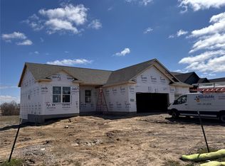 8806 Zeppelin Ave NE, Cedar Rapids, IA 52402
