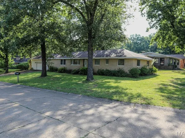 1519 Rosedale Ln, Poplar Bluff, MO 63901