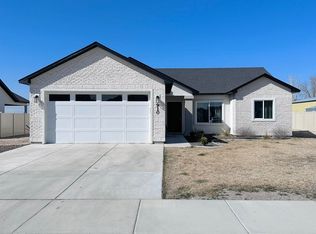910 Gem Ave, Kimberly, ID 83341