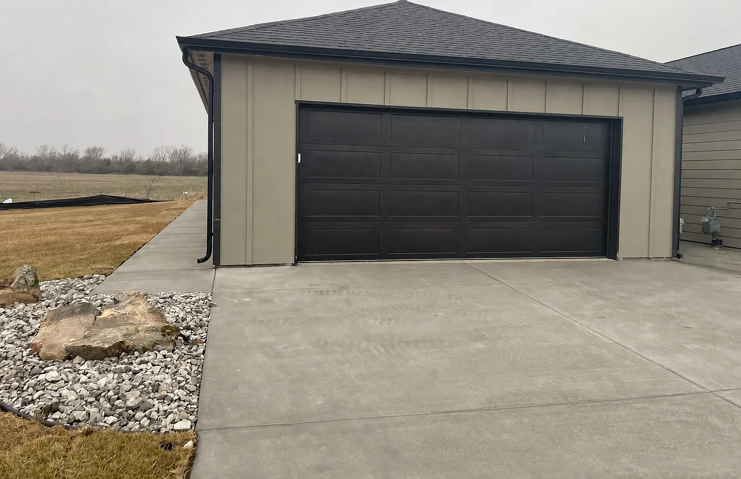 4 bed, 1380 sqft, $1,795 — Photo 1