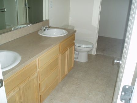 4th image of 15507 NE 82nd Cir