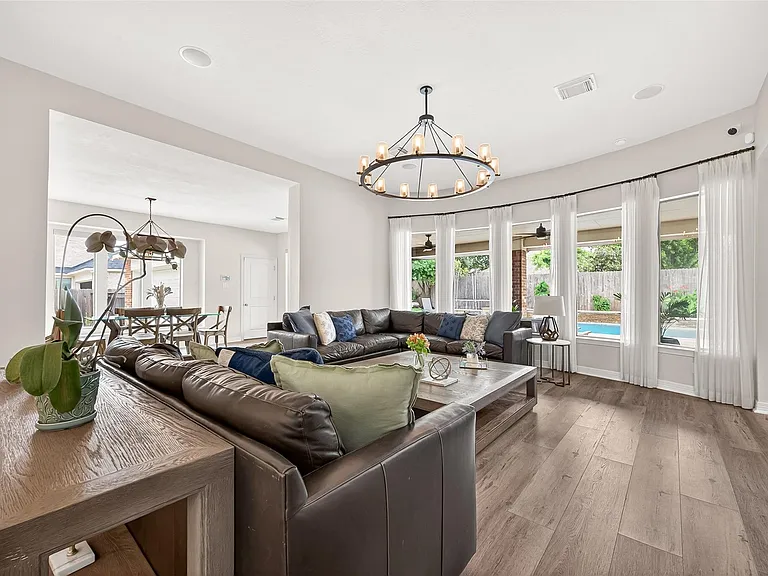 3510 Artesian Springs Ct — Photo 11