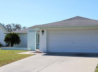 10735 Los Santos Dr, Port Richey, FL 34668