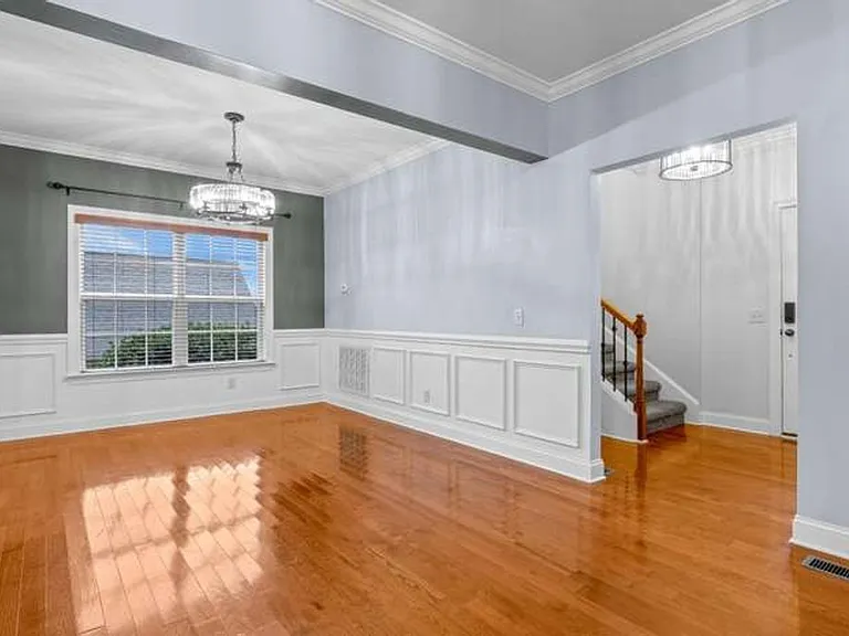 7160 Neville Dr — Photo 3
