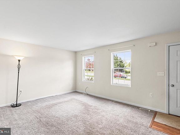 5th image of 5 Oxwood Cir