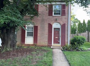 749 Azalea Dr, Rockville, MD 20850