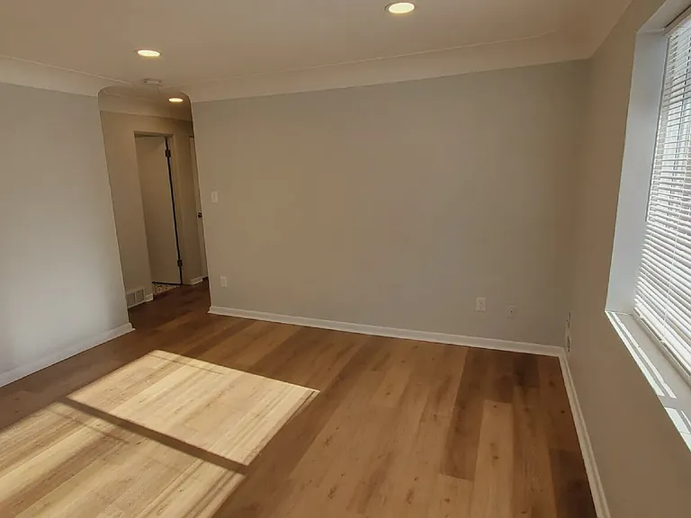 3618 N Monaco Street Pkwy — Photo 4