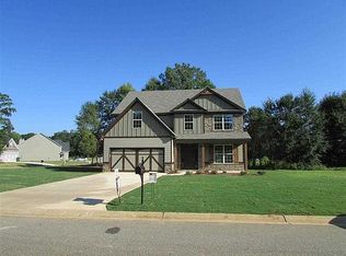 203 Adirondac Way, Bonaire, GA 31005
