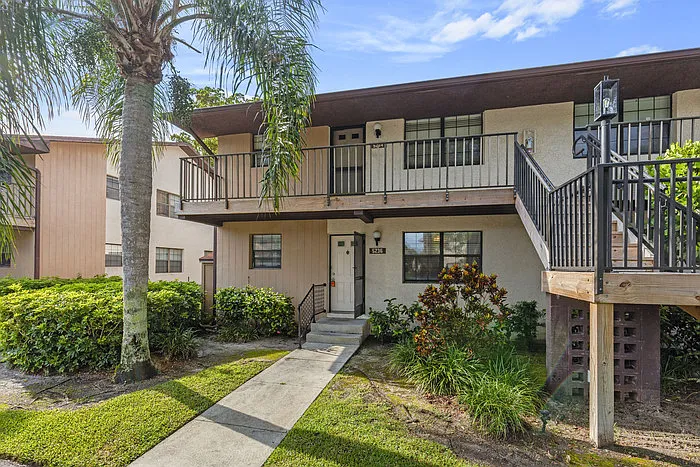 5236 Treetops Dr #104