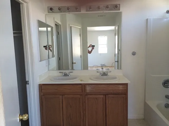 2328 S Fallbrook Dr — Photo 75