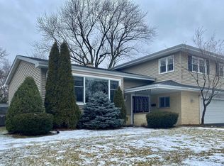 808 S Maple St, Mount Prospect, IL 60056