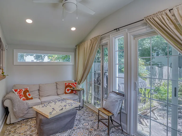 103 S College Ave — Photo 30