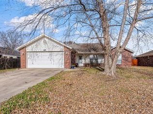 720 Cass Rd, Centerton, AR 72719