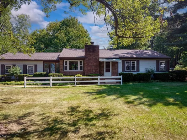 5851 Bolender Rd, Akron, OH 44319