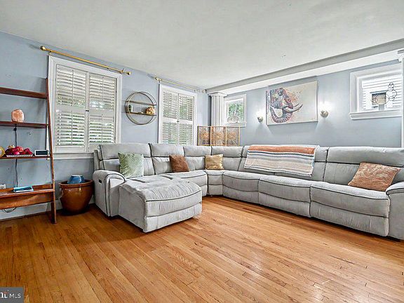 5th image of 3308 Beverly Rd