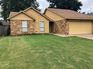 10529 Reiter Dr, Midwest City, OK 73130