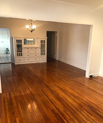 3rd image of 942 N Hudson Ave #942