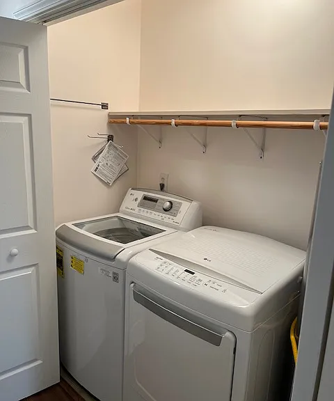309 Clarendon Ct — Photo 17