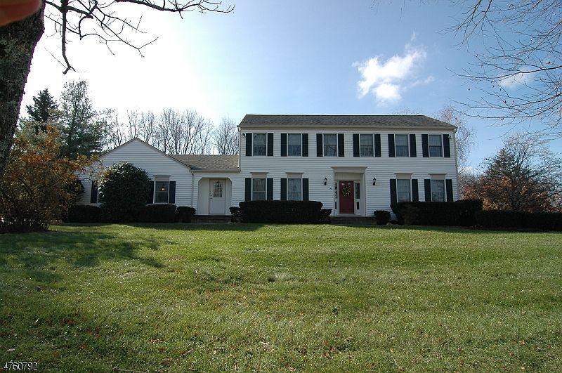 1st image of 14 Running Hills Dr