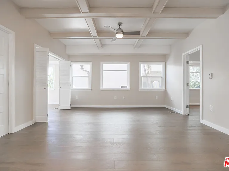 31 Breeze Ave #A — Photo 11