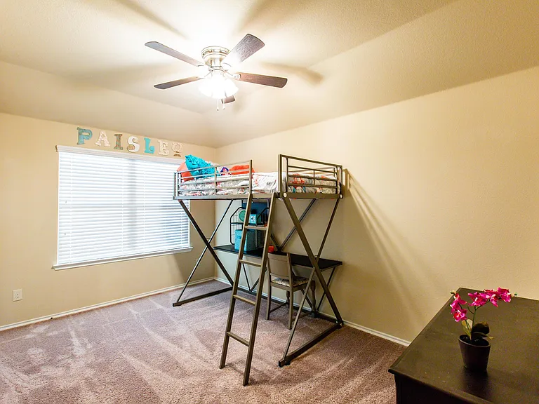 1324 Red River Dr — Photo 35