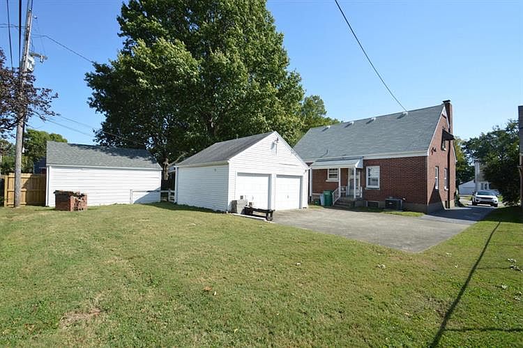 2nd image of 2209 Wendell Ave