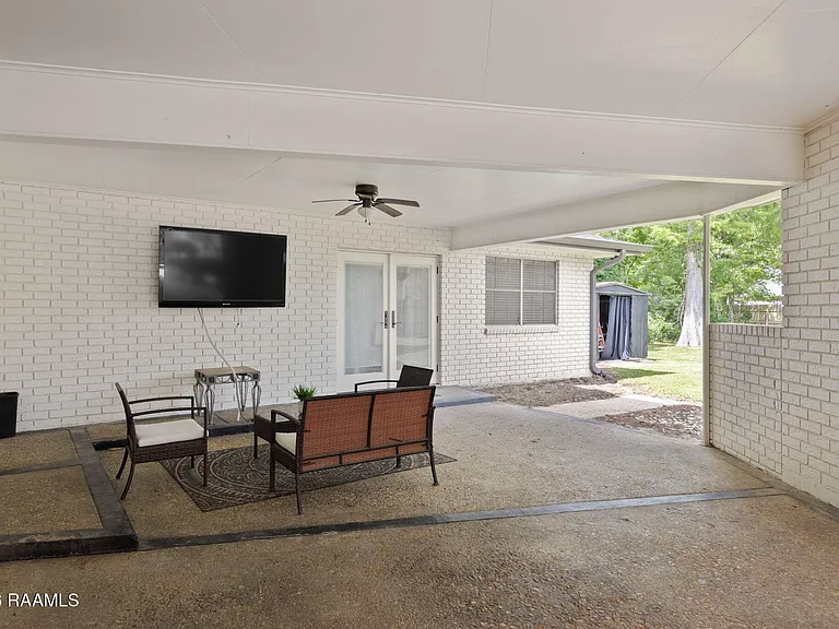 610 E Demanade Dr — Photo 29