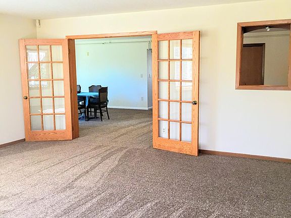 4th image of 1306 Lincoln Ln #2