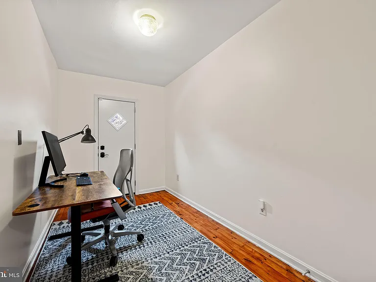 139 Hawaii Ave NE — Photo 15