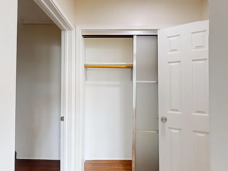 1502 N Hollywood Way #A — Photo 16
