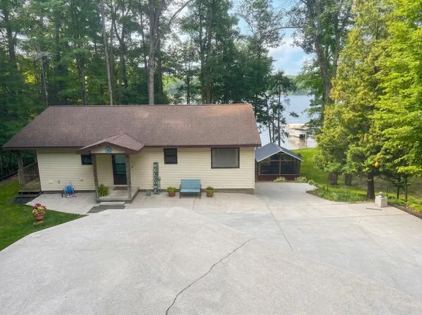 5029 N Benson Rd, Fountain, MI 49410