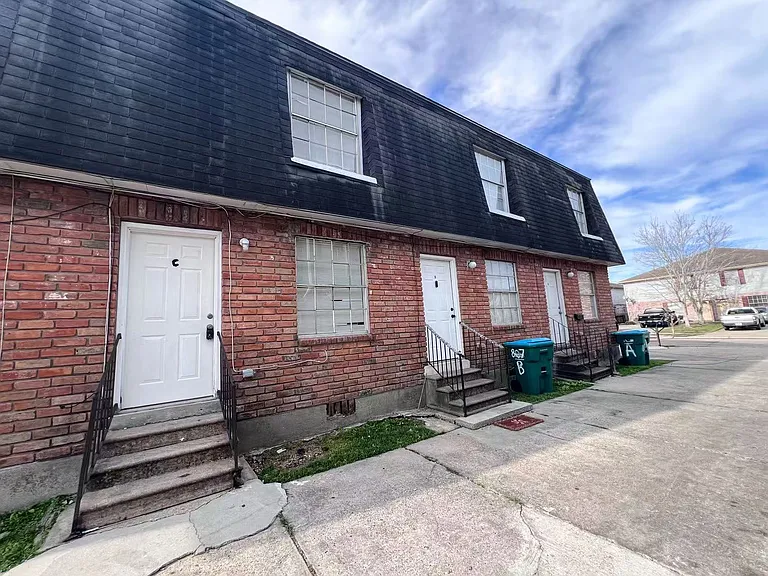 807 Vouray Dr #C — Photo 12