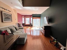 201 Dey St