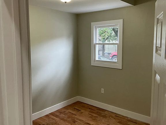 5th image of 376 Avon Ave #4