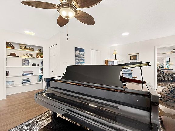 3rd image of 6404 Tahawash St