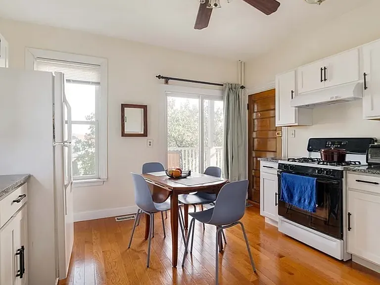 148 Calumet St #1 — Photo 4