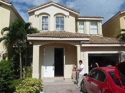 1st image of 4876 NW 107th Psge