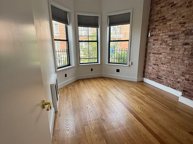 6080 Catalpa Ave #2-B — Photo 5