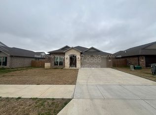 2031 Bluestem Dr, Centerton, AR 72719