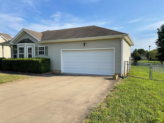 3rd image of 3268 N Senseney Cir