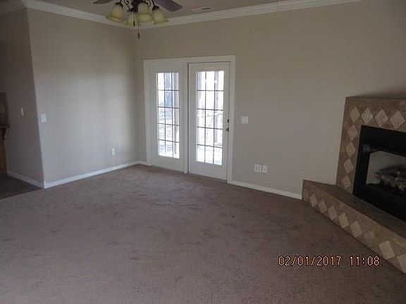 3rd image of 202 Lion Dr N