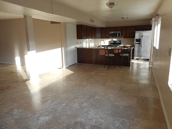 4th image of 8000 N Placita Feliz