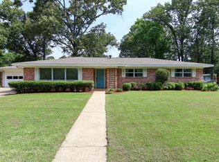 6 Regency Dr, Texarkana, AR 71854